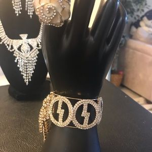 Golden cocktail bracelet